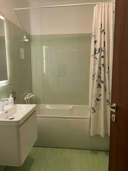 Titan Inchiriere Apartament cu 2 camere In Apropiere Guri de Metrou Titan